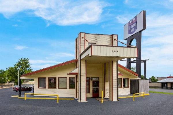 Knights Inn Fayetteville image 25